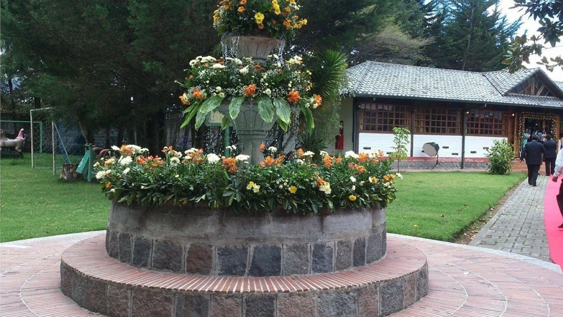 Hosteria Kinde Raymi Quito Kro